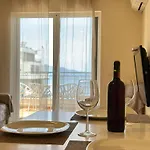 Apartment White Sea View 2 *