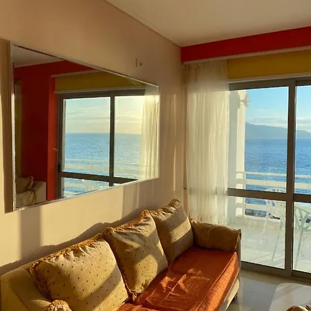 White Sea View 2 Apartment