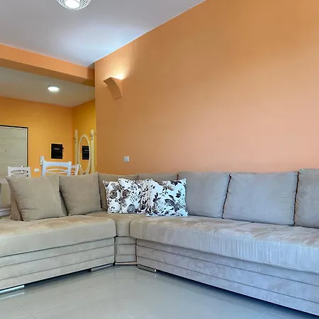 Апартаменты White Sea View 2