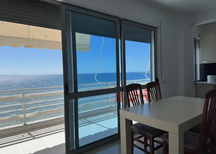 아파트 White Sea View 2 *